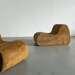 Pair of Vintage Italian Mid-Century-Modern Lounge Chairs in Ochre Boucle, Space Age Loveseat or Modular Sofa, 1970s Italy image 4