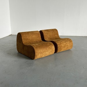 Pair of Vintage Italian Mid-Century-Modern Lounge Chairs in Ochre Boucle, Space Age Loveseat or Modular Sofa, 1970s Italy image 6