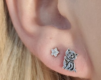 Sterling Silver Kitty Cat Stud Earrings!