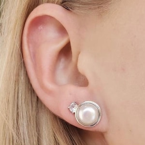 Sterling Silver & Freshwater Pearl Stud Earrings