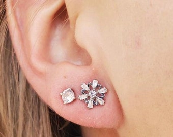 Impresionantes pendientes de plata esterlina y Swarovski Crystal Baguette Snowflake Post