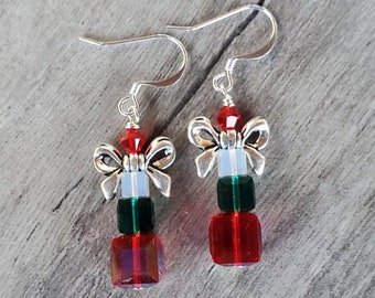 Pendientes de plata con cristales Swarovski en rojo, blanco y verde: ¡un gran regalo para las fiestas!