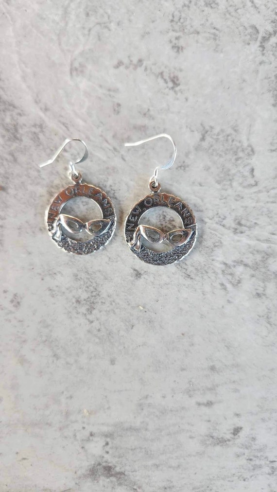 925 Sterling Silver New Orleans Mardi Gras Mask Earrings 1