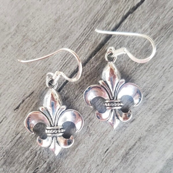 Sterling Silver Fleur De Lis Earrings - Perfect For Mardi Gras!