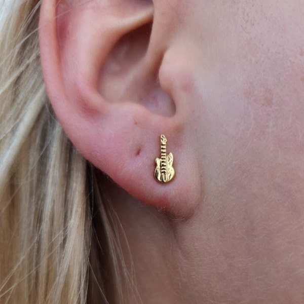 Super Cute Guitar Post Earrings Set In 18ct Gold Plate