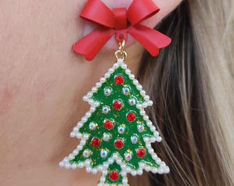 Pendientes de botón con lazo rojo y árbol de Navidad, chapados en oro y adornados con perlas y cristales (5 cm de alto) • Regalos para ella • Estilo bohemio