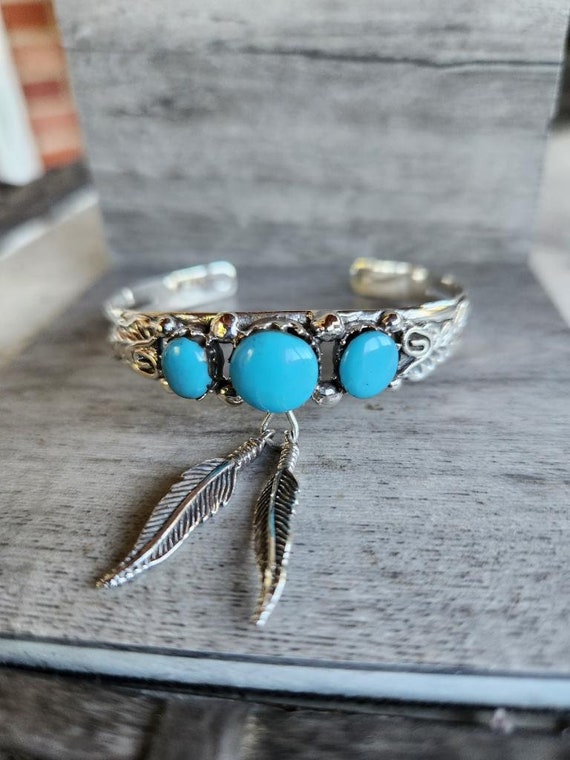 Marvelous Navajo Sterling Silver Feathers Bracelet Native American Marvelous Navajo Sterling Silver Feathers Bracelet Native American
