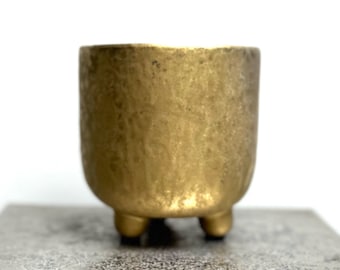 Glamorous Gold Indoor Plant Pot with Feet