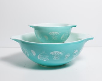 Balloons Turquoise and White Patterned Chip and Dip Promo Cinderella Pyrex Bowl Set