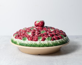 Ceramic Cherry Pie Pan with Lid and Pyrex Pie Dish