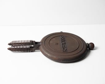 Antique Shapleigh #8 Cast Iron Waffle / Two Different Patterns / no base