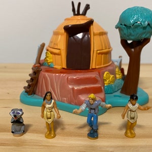 Disney Bluebird Polly Pocket Pocahontas Collectible *RAR* Vintage