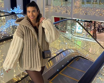 Super Chunky Oversized Hooded Crochet Cardi / Cardigan Crochet pattern / PDF download / DIY tutorial