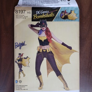 Batgirl Costume Sewing Pattern - Simplicity 8197 - DC Comics Bombshells (Size H5 6-14)