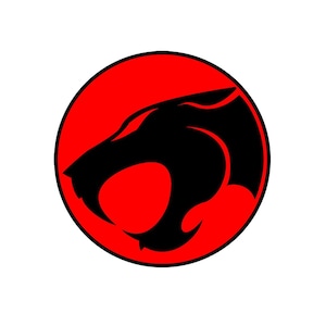 Puede incluir: Un símbolo negro de la cabeza de una pantera dentro de un círculo rojo. El diseño es una representación gráfica de un gran felino, con líneas nítidas y una combinación de colores llamativa. Fondo blanco.