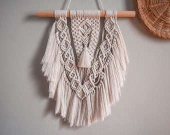 Macrame-patroon | Geschreven PDF met foto's door BerryandClove | ‘Dromer’ | Beginner digitaal macrame muurhangend patroon | Directe download