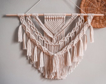 Macrame Pattern | Written PDF with photos by BerryandClove | Beginner/Intermediate Digital Macrame Wall Hanging Pattern | Instant download