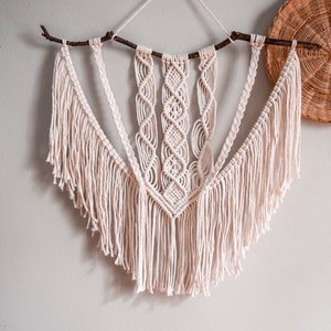 Macrame Pattern | Written PDF with photos by BerryandClove | Beginner Digital Macrame Wall Hanging Pattern | Instant download