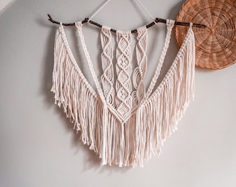 Macrame Pattern | Written PDF with photos by BerryandClove | Beginner Digital Macrame Wall Hanging Pattern | Instant download