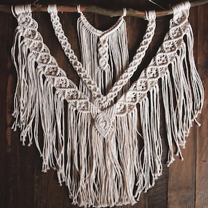 Macrame Pattern | Written PDF with photos by BerryandClove | Beginner Easy DIY Digital Wall Hanging Pattern | Instant download