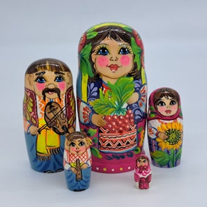 4&quot; Nesting dolls 5 in 1 Ukrainian matryoshka Wooden toy for kids and home decor Russian doll Handmade in Ukraine