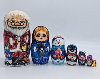 Handmade Christmas Nesting Dolls: 7-in-1 Santa Matryoshka