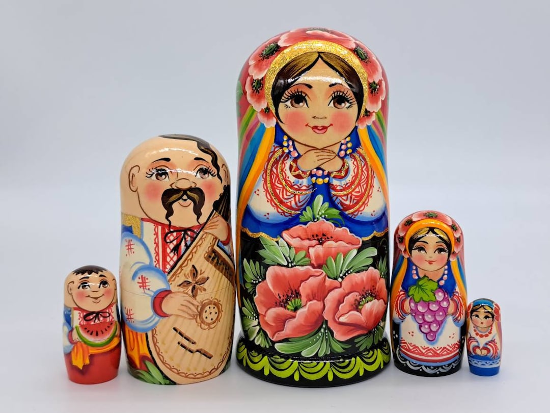 5 in 1 Ukrainian Family Matryoshka Nesting Dolls 7 Tall Handmade in