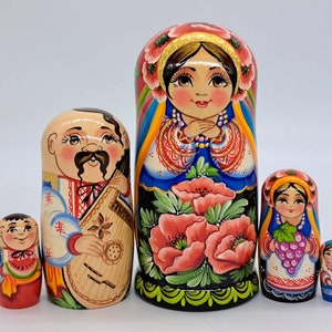 5 in 1 Ukrainian family matryoshka nesting dolls 7" tall handmade in Ukraine Wooden toy Home decor