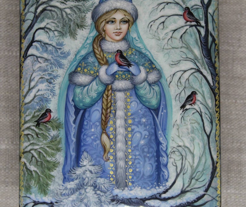 Snegurochka Kholui Jewelry box Laquer miniature Snowy girl Laquer box