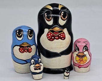 Handmade Penguin Matryoshka Doll: 5-in-1 Wooden Nesting Dolls