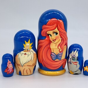 5" Cartoon Heroes Nesting Doll Muñeca Matryoshka pintada a mano 5 en 1 Regalos divertidos Decoración de la habitación, Regalo para niños, Juguete de madera