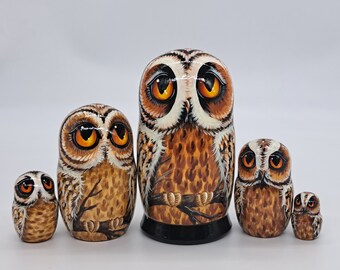 Muñecas Matryoshka de la familia de búhos de 5,7" hechas a mano 5 en 1, hechas a mano en Ucrania, juguete de madera, colección de decoración para el hogar