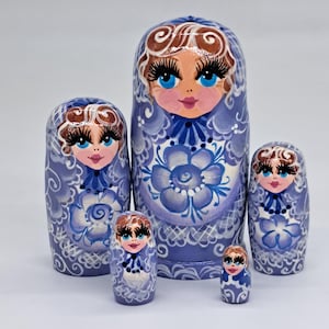 4&quot; Nesting dolls 5 in 1 matryoshka  &quot;Beautiful violet princess&quot; Classic traditional matryoshka.