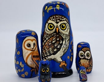 Poupées gigognes de 15 cm Hiboux Matriochka 5 en 1 Oiseau fait main et peint Poupée russe Jouet en bois pour enfants, cadeaux et collection ou décoration d'intérieur
