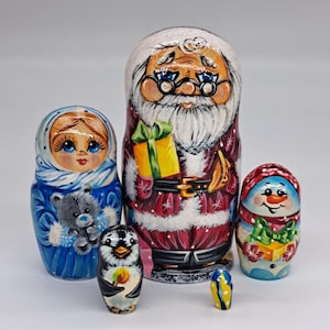4&quot; Santa Christmas nesting dolls 5 in 1 Matryoshka Handmade in Ukraine Wooden toy Stacking dolls set