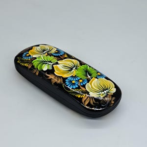 Glasses case Petrykivka Hand painted in Ukraine Artwork Flowers in art Eyeglass case Ukrainian artist