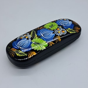 Petrykivka Glasses case Hand painted in Ukraine Artwork Flowers in art Eyeglass case Ukrainian art