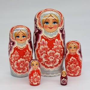 4" Nesting dolls 5 in 1 Ukrainian matryoshka Wooden toy for kids and home decor Russian doll Handmade in Ukraine