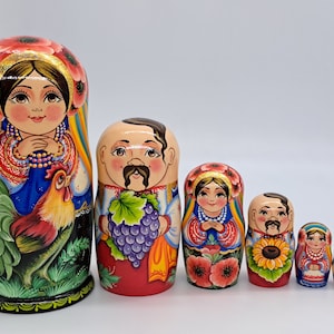 8&quot; Nesting dolls Matryoshka Ukrainian family 7 in 1 Wooden toy Made in Ukraine Signed by artist