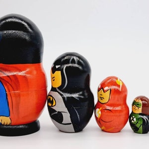 Cartoon Comic-Film Verschachtelung Puppen Matroschka 10 cm groß 5 in 1 Holzspielzeug russische Puppe Handgemacht und handbemalt in der Ukraine Bild 4