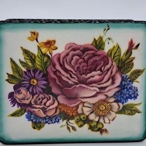 Fedoskino box Lacquer miniature casket Flowers Trinket box Handmade and painted in Ukraine Good for gift Wedding gift