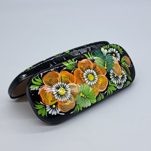 Petrykivka Glasses case Hand painted in Ukraine Artwork Flowers in art Eyeglass case Ukrainian craft
