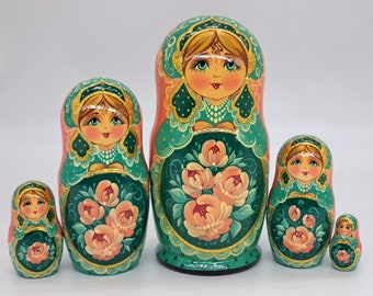 Bambole da 7" Matrioska 5 in 1 Bambole impilabili Fatte a mano in Ucraina Buone come regalo Bambole russe Giocattolo in legno