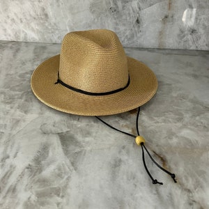 Packable sun hat with chin strap 2025