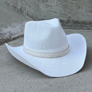 Le chapeau cowboy paille et coquillages, Rip Curl, Magasinez des Chapeaux  Tendance pour Femme en ligne