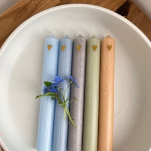Bunte Kerze mit Herz, Stabkerze, Pastell  Kerzen - 10 Farben