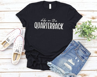 Dibs auf dem Quarterback Shirt | Fußball Girlfriend Shirt | High School Football Shirt | Quarterback's Girlfriend Shirt | Quarterback's Girl