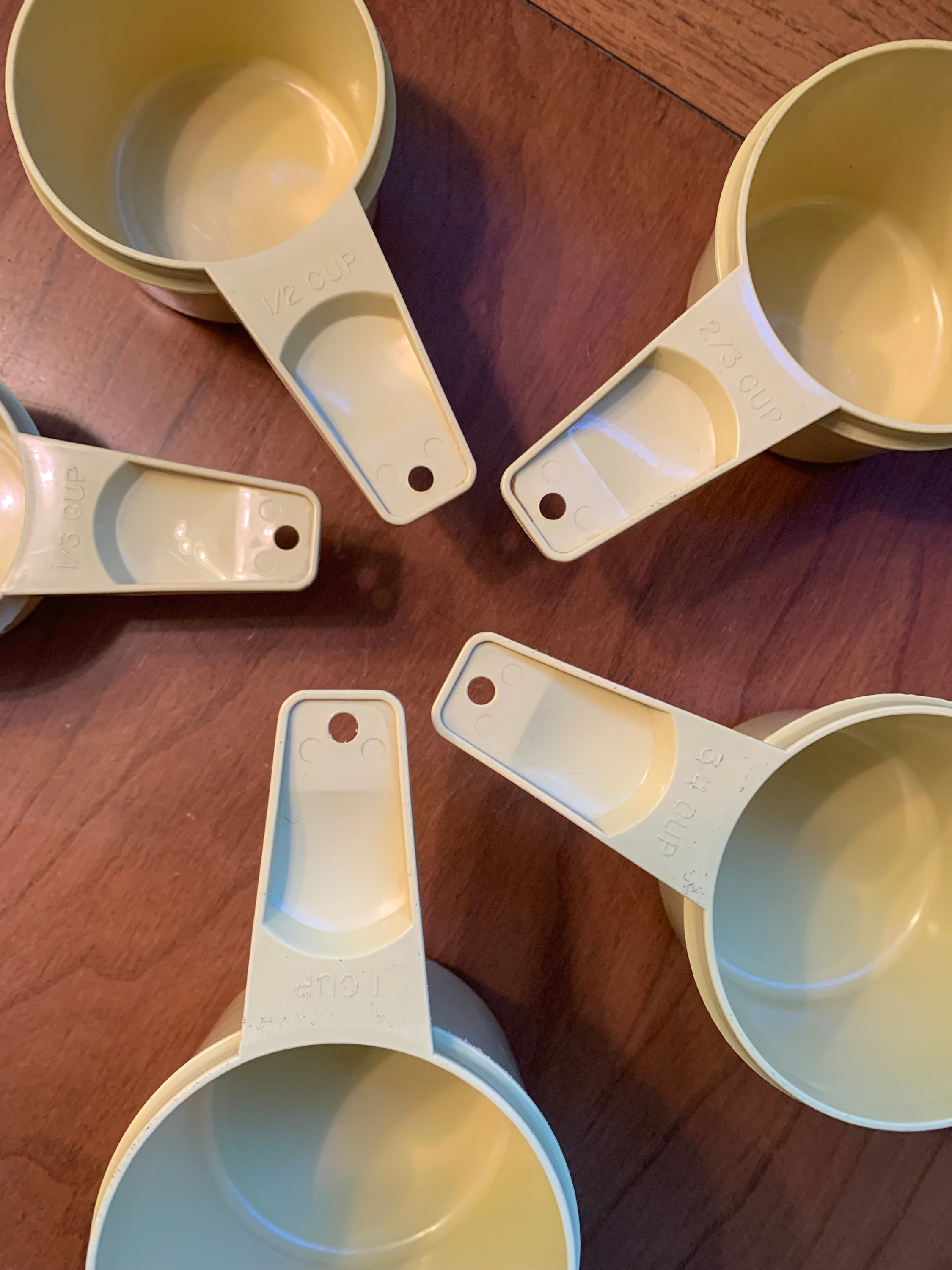 Set of 5 Vintage 1970s Yellow Retro Tupperware Plastic Measuring Cups
