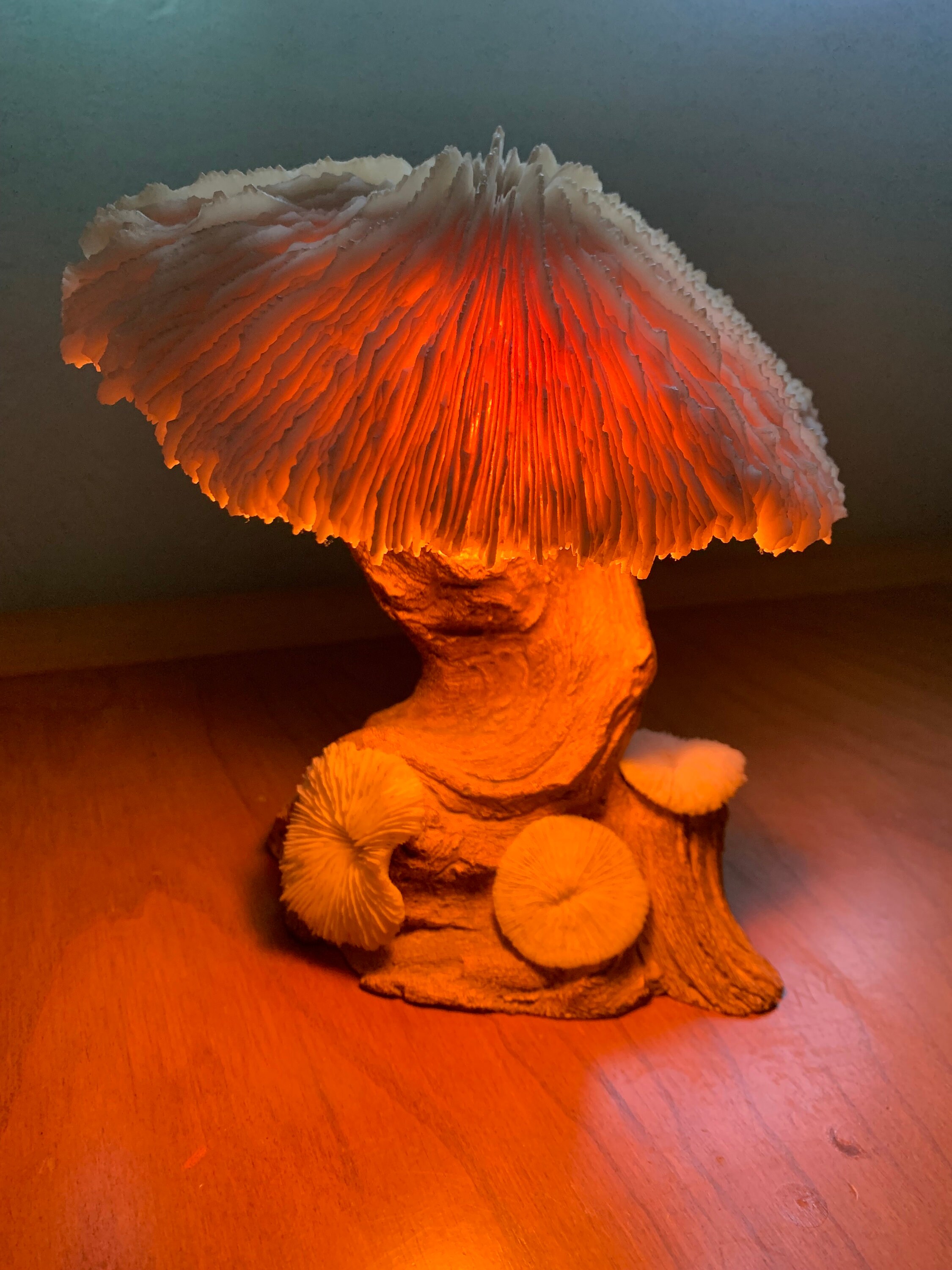 Vintage MCM Underwriters Laboratories Portable Mushroom Lamp Issue 