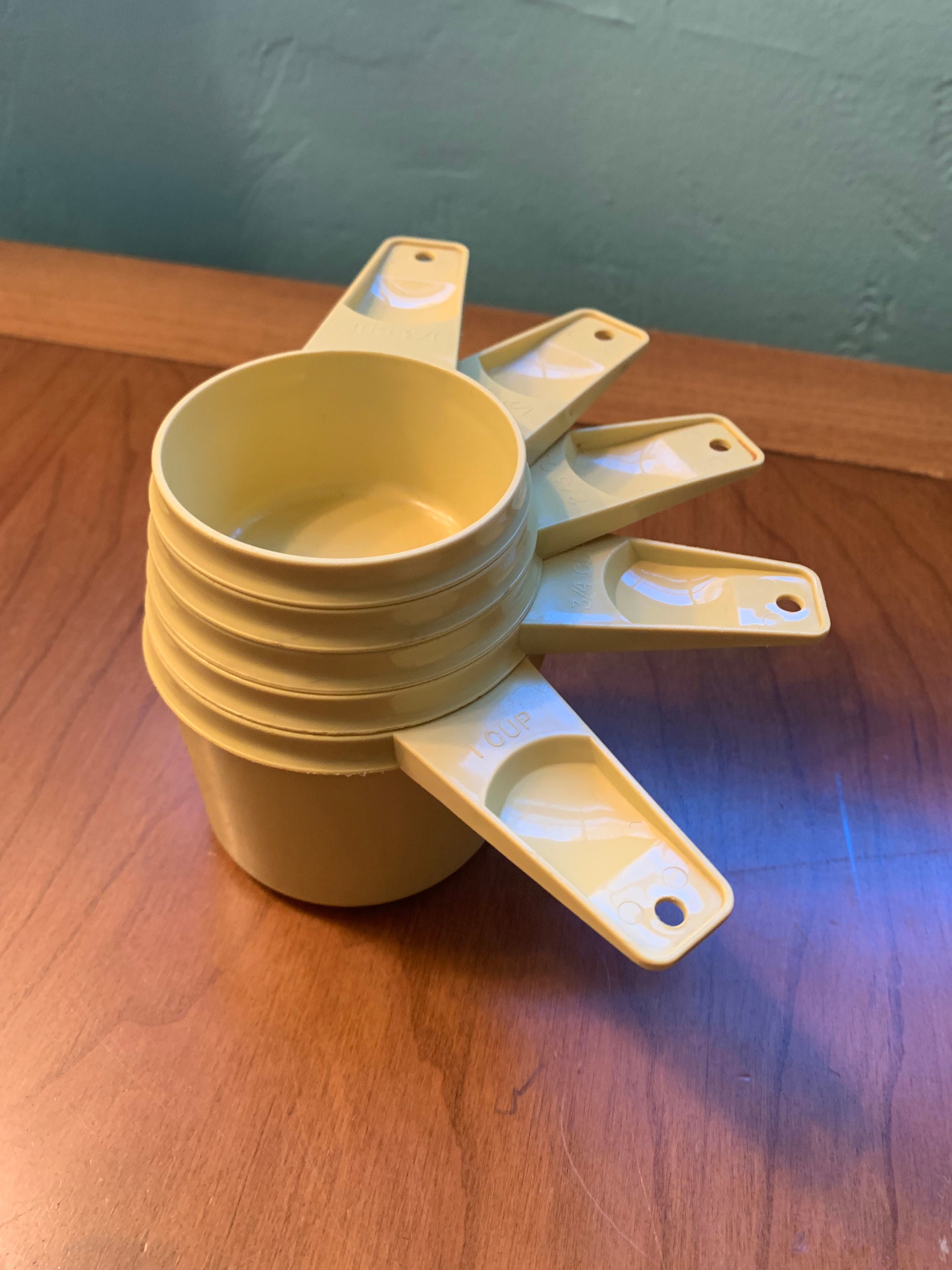 Set of 5 Vintage 1970s Yellow Retro Tupperware Plastic Measuring Cups